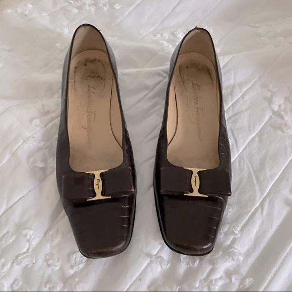 Salvatore Ferragamo Bow square toe pump - Picture 2 of 8